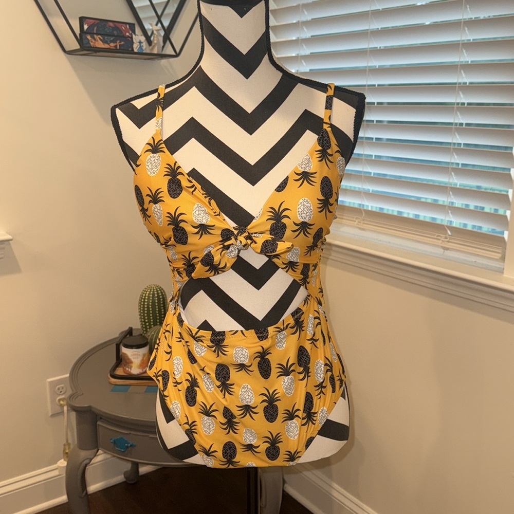 ModCloth the Sienna One-Piece Swimsuit Pineapple Print XL